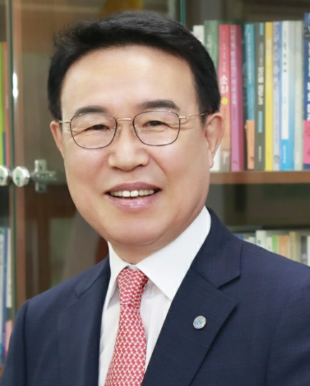 총장 이상욱